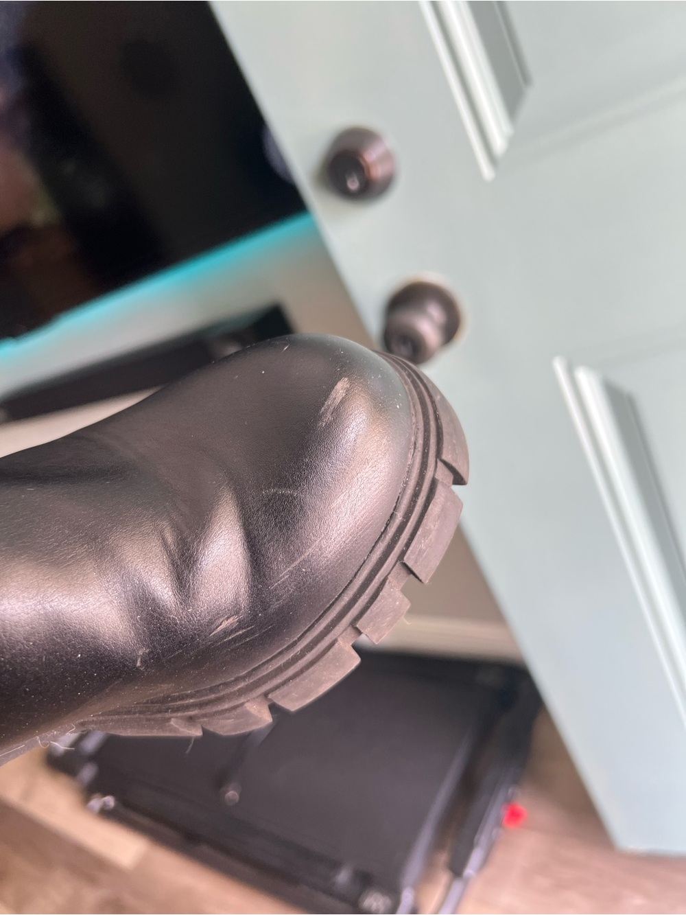 Black boots - Picture 6 of 7